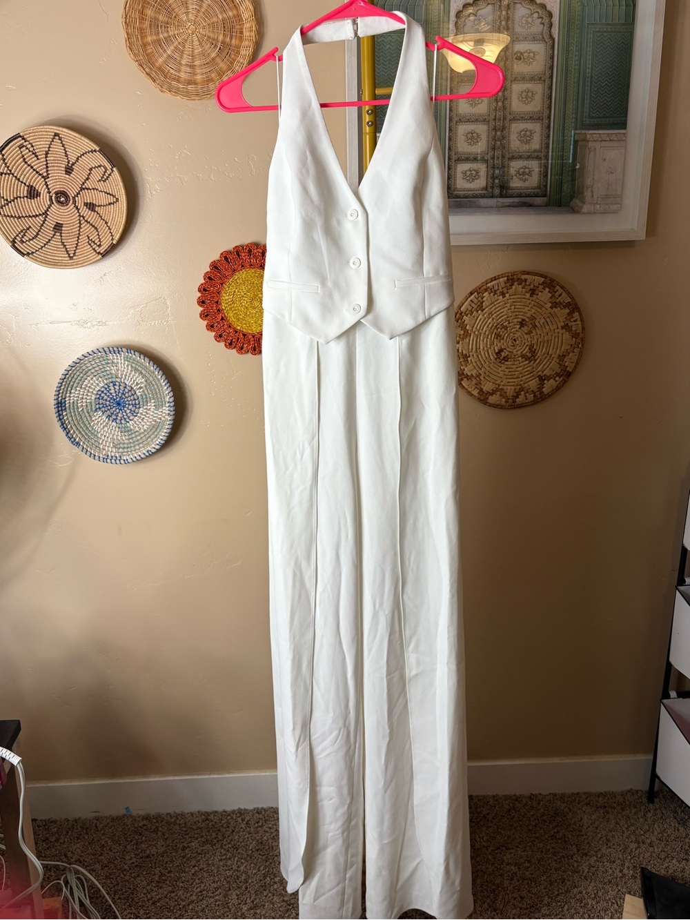 Alice + Olivia White Sleeveless V-Neck Jumpsuit